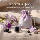 [KI] Silberring mit Onyx und Geschenkbeutel aus recyceltem Sari