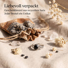 [KI] Silberring mit Onyx und Geschenkbeutel aus recyceltem Sari