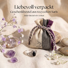 [KI] Silberring mit Onyx und Geschenkbeutel aus recyceltem Sari