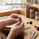 [KI] Handgefertigter Silberring mit Onyx bei der Schmuckherstellung