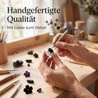 [KI] Handgefertigter Silberring mit Onyx bei der Schmuckherstellung