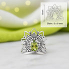 [KI] Peridotring aus Silber mit Maßangaben zu Ring und Edelstein