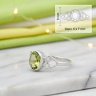 [KI] Peridotring aus Silber mit Maßangaben zu Ring und Edelstein