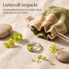 [KI] Silberring mit Peridot und Geschenkbeutel aus recyceltem Sari