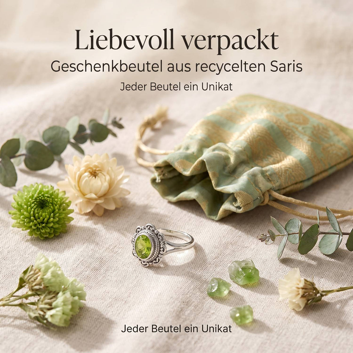 Silberring mit Peridot und Geschenkbeutel aus recyceltem Sari