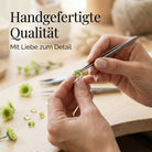 [KI] Handgefertigter Silberring mit Peridot bei der Schmuckherstellung