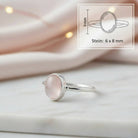 [KI] Rosenquarzring aus Silber mit Maßangaben zu Ring und Edelstein