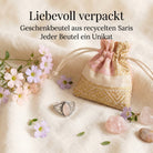 [KI] Silberring mit Rosenquarz und Geschenkbeutel aus recyceltem Sari