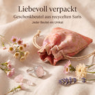 [KI] Silberring mit Rosenquarz und Geschenkbeutel aus recyceltem Sari
