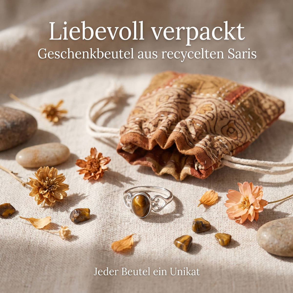 Silberring mit Tigerauge und Geschenkbeutel aus recyceltem Sari