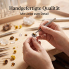 [KI] Handgefertigter Silberring mit Tigerauge bei der Schmuckherstellung