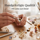 [KI] Handgefertigter Silberring mit Tigerauge bei der Schmuckherstellung