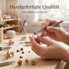 [KI] Handgefertigter Silberring mit Tigerauge bei der Schmuckherstellung