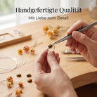 [KI] Handgefertigter Silberring mit Tigerauge bei der Schmuckherstellung