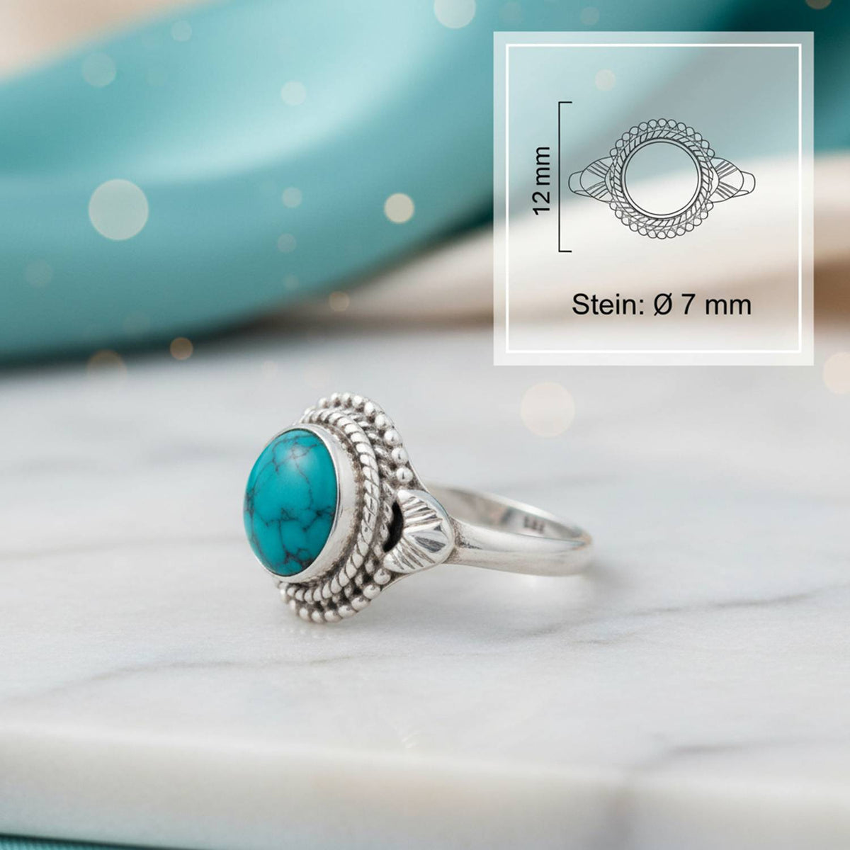 Türkisring aus Silber mit Maßangaben zu Ring und Edelstein
