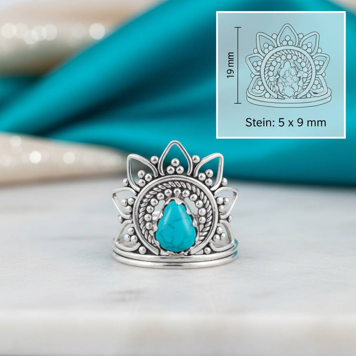 Türkisring aus Silber mit Maßangaben zu Ring und Edelstein