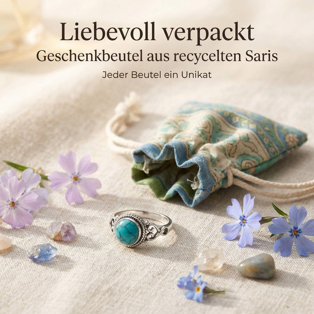 Silberring mit Türkis und Geschenkbeutel aus recyceltem Sari