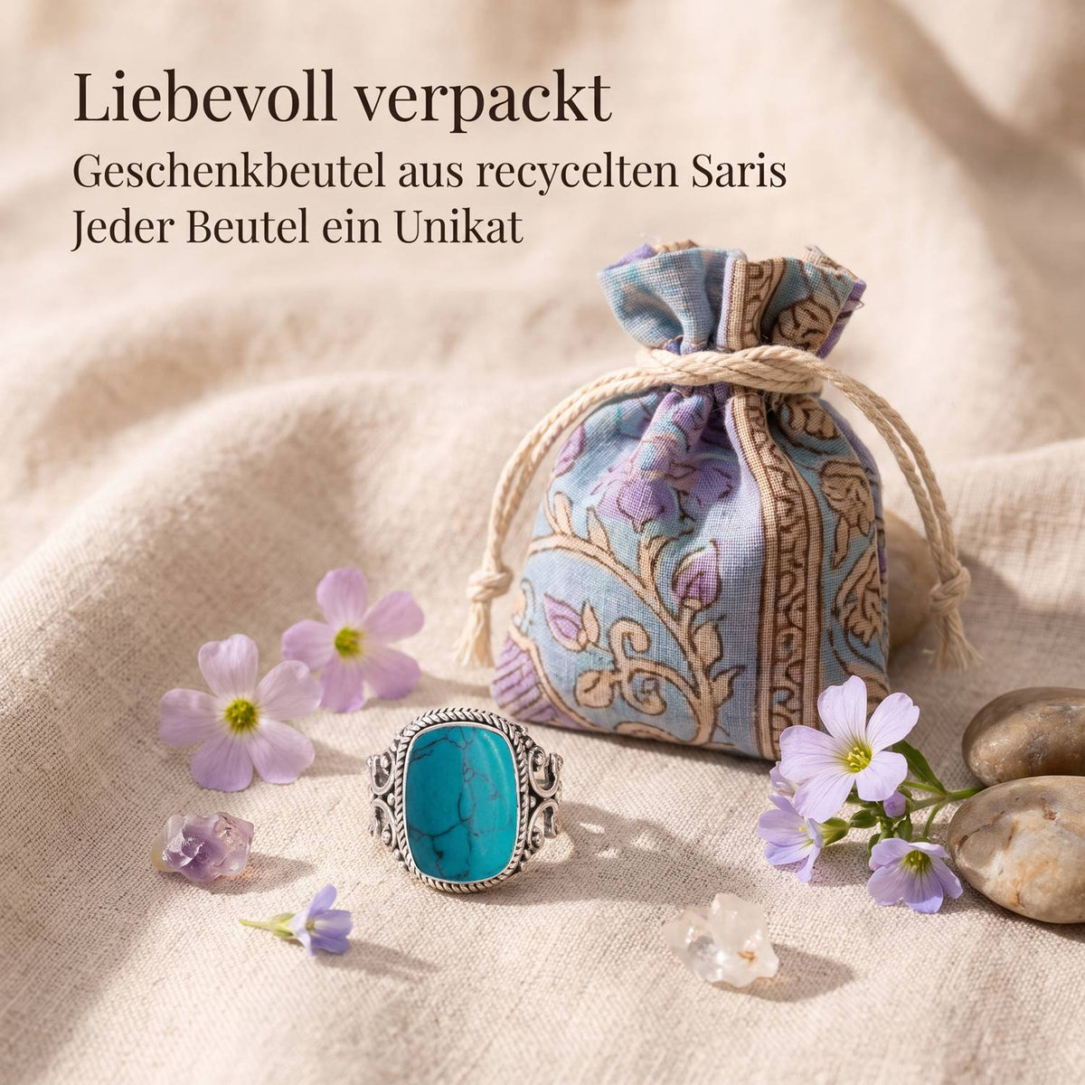 Silberring mit Türkis und Geschenkbeutel aus recyceltem Sari