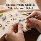 [KI] Handgefertigter Silberring mit Türkis bei der Schmuckherstellung