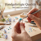 [KI] Handgefertigter Silberring mit Türkis bei der Schmuckherstellung
