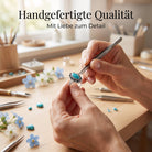 [KI] Handgefertigter Silberring mit Türkis bei der Schmuckherstellung