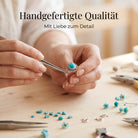 [KI] Handgefertigter Silberring mit Türkis bei der Schmuckherstellung