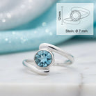 [KI] Topasring aus Silber mit Maßangaben zu Ring und Edelstein
