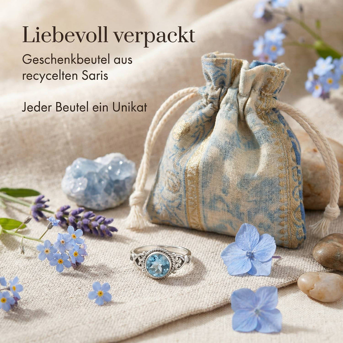 Silberring mit Topas und Geschenkbeutel aus recyceltem Sari