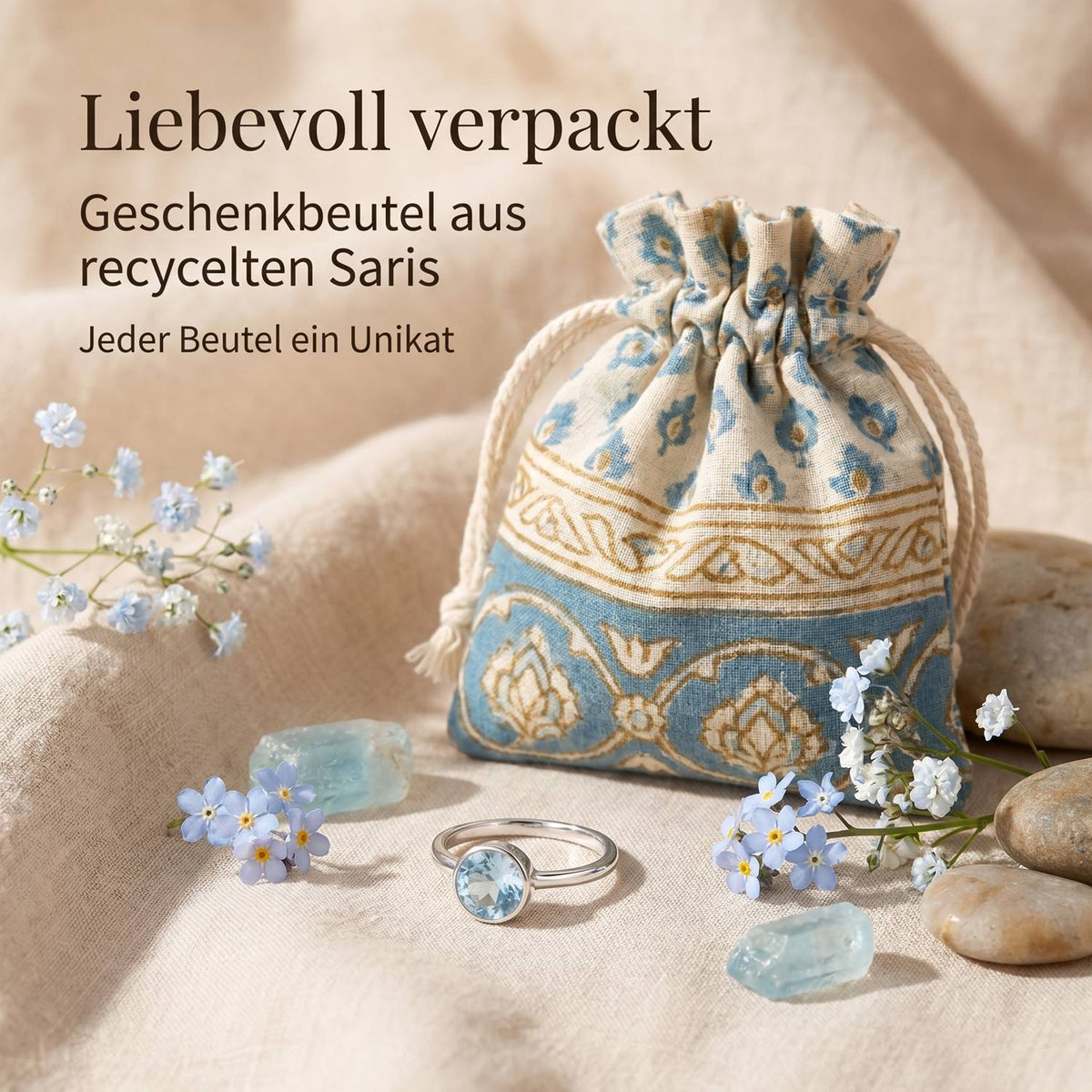 Silberring mit Topas und Geschenkbeutel aus recyceltem Sari
