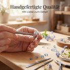 [KI] Handgefertigter Silberring mit Topas bei der Schmuckherstellung
