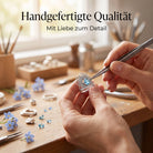 [KI] Handgefertigter Silberring mit Topas bei der Schmuckherstellung