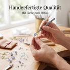 [KI] Handgefertigter Silberring mit Topas bei der Schmuckherstellung