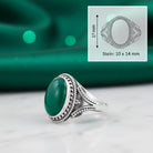 [KI] grüner Onyxring aus Silber mit Maßangaben zu Ring und Edelstein