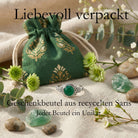 [KI] Silberring mit grüner Onyx und Geschenkbeutel aus recyceltem Sari