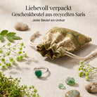 [KI] Silberring mit grüner Onyx und Geschenkbeutel aus recyceltem Sari