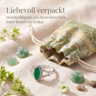 [KI] Silberring mit grüner Onyx und Geschenkbeutel aus recyceltem Sari