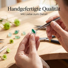 [KI] Handgefertigter Silberring mit grüner Onyx bei der Schmuckherstellung